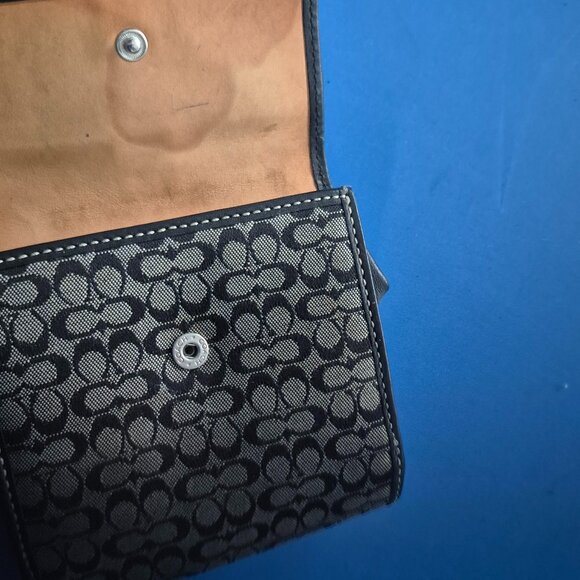 Coach Signature Leather Pattern Wallet - Picture 3 of 7